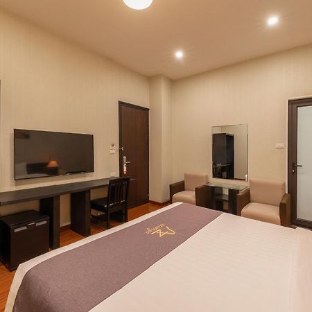 Azumaya Hotel Hai Ba Trung 1 Ханой Экстерьер фото